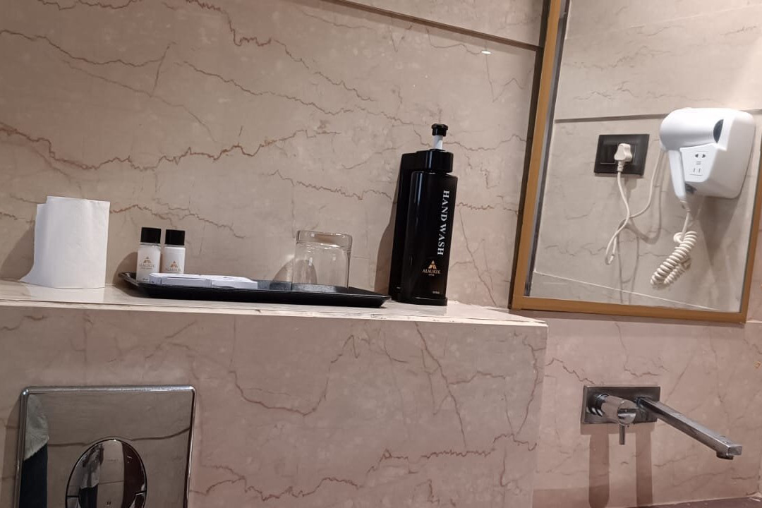 阿劳基克酒店主图