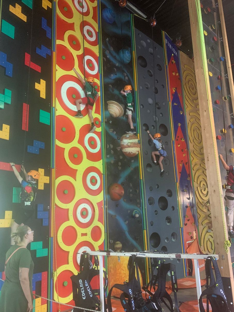 埃因霍温肯帕维恩中心公园假日公园-旅行者