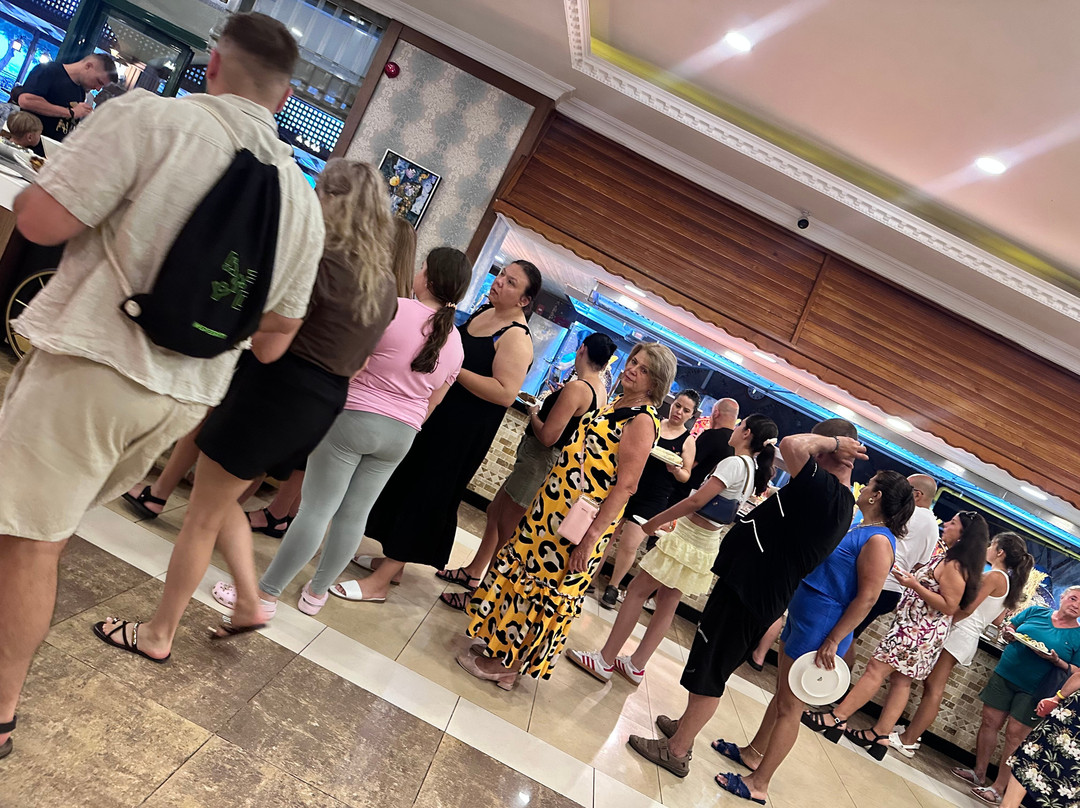 乌托邦世界酒店主图