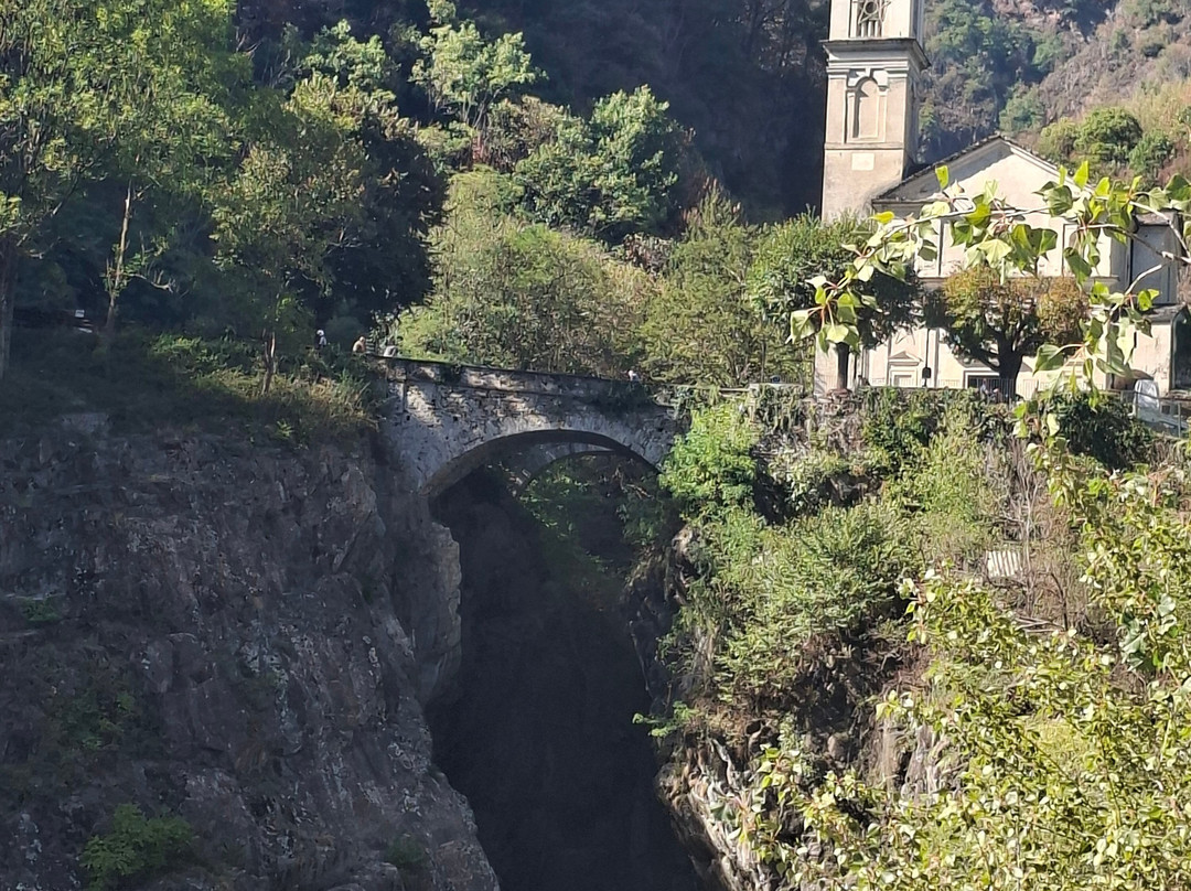 Orrido di sant'anna-坎诺比奥必去景点