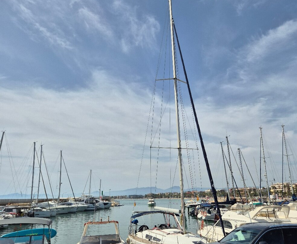 Port Esportiu de Salou-萨洛必去景点