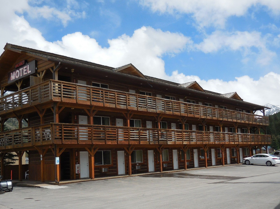 Bull Moose Saloon and Lodge