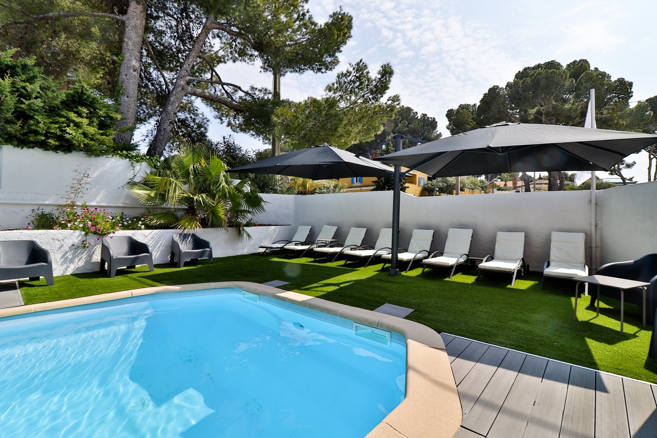 Hôtel La Tuilière-官方