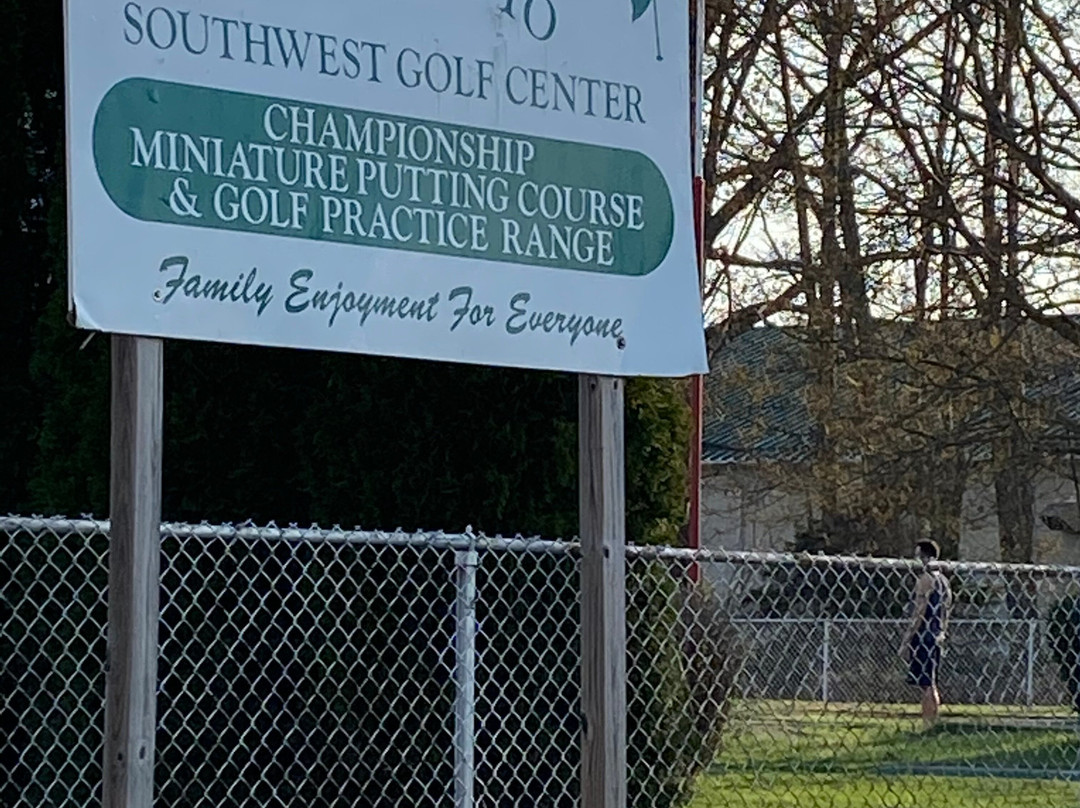 Southwest Golf Center-Berea必去景点