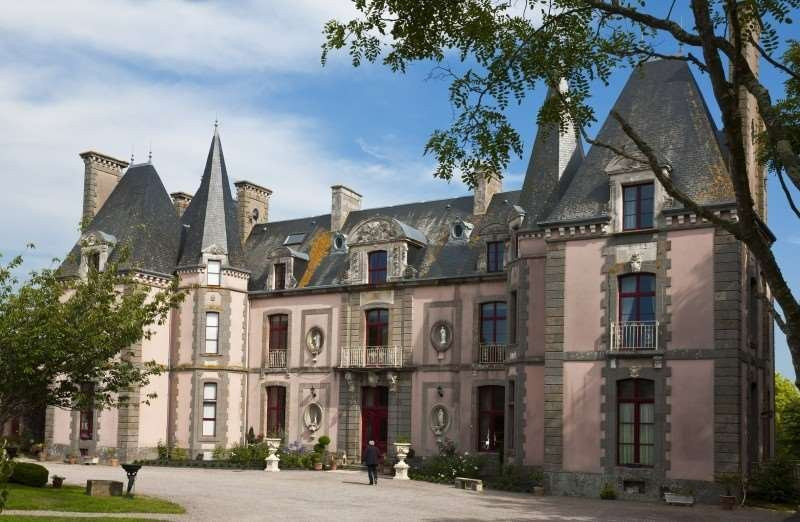 Chateau Du Colombier主图