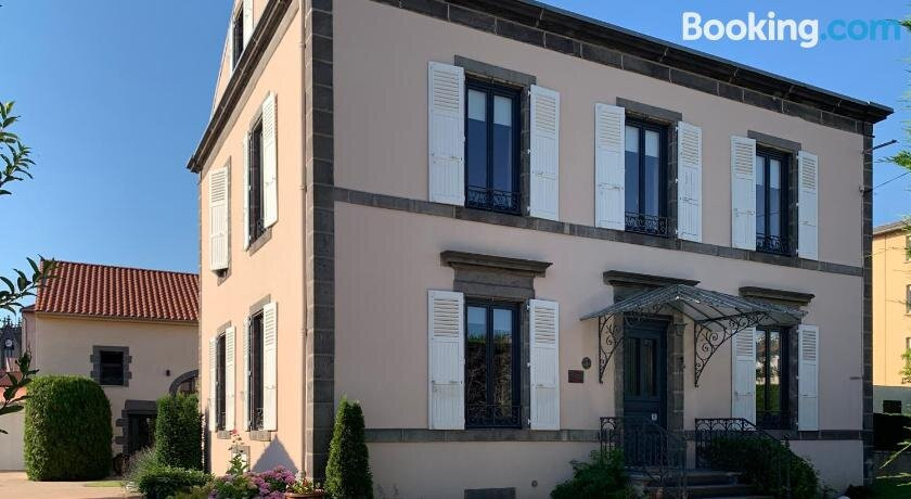 L'Enclos de Ribains主图