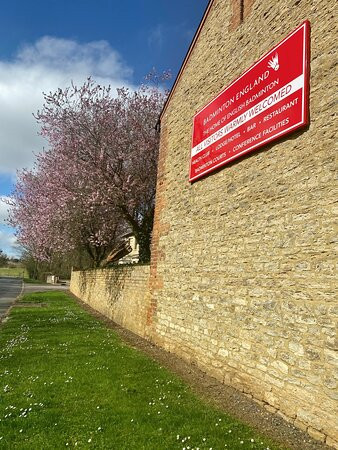 National Badminton Centre Lodge & Healthclub主图