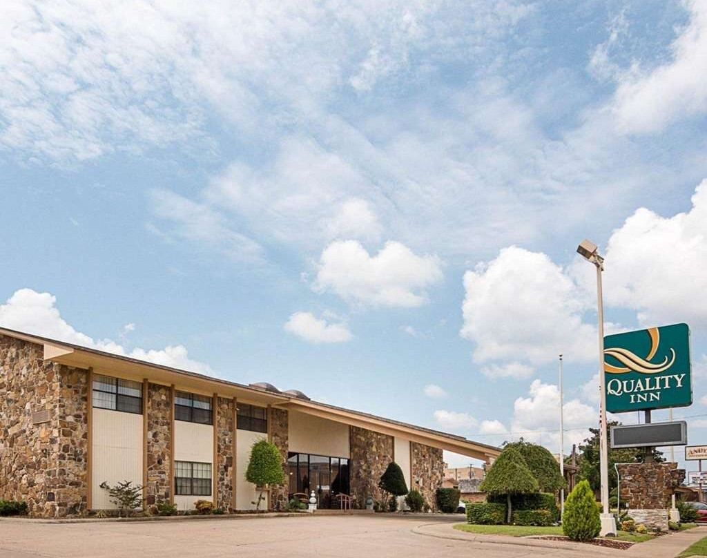 Lewisville酒店住宿-Quality Inn