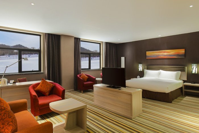 长白山万达智选假日酒店主图