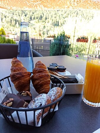 纳奥迪酒店主图