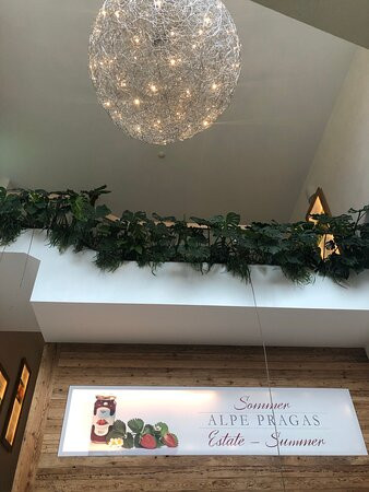 Alpe Pragas Srl-Braies必去景点