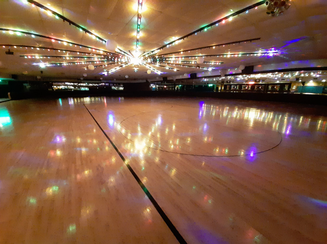 Edgewood Roller Skating Arena景点图片