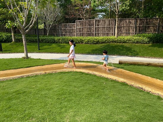 清远芊丽酒店主图