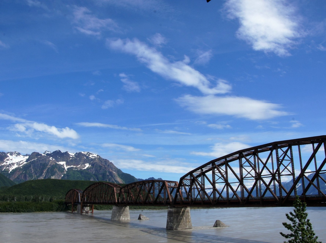 Miles Glacier Bridge景点图片