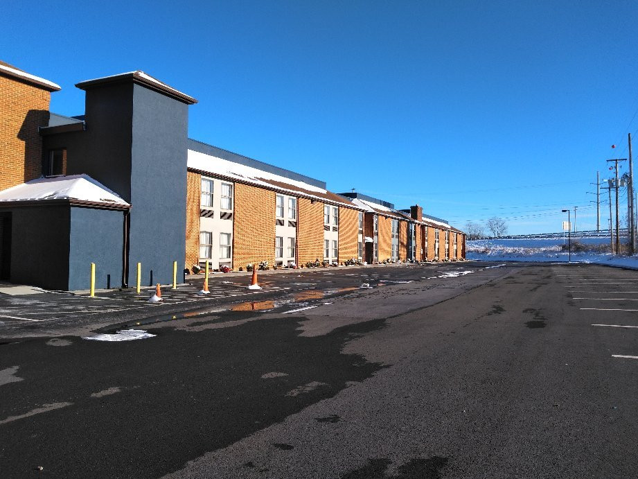 Spark by Hilton Abingdon I-81 near Fairgrounds主图