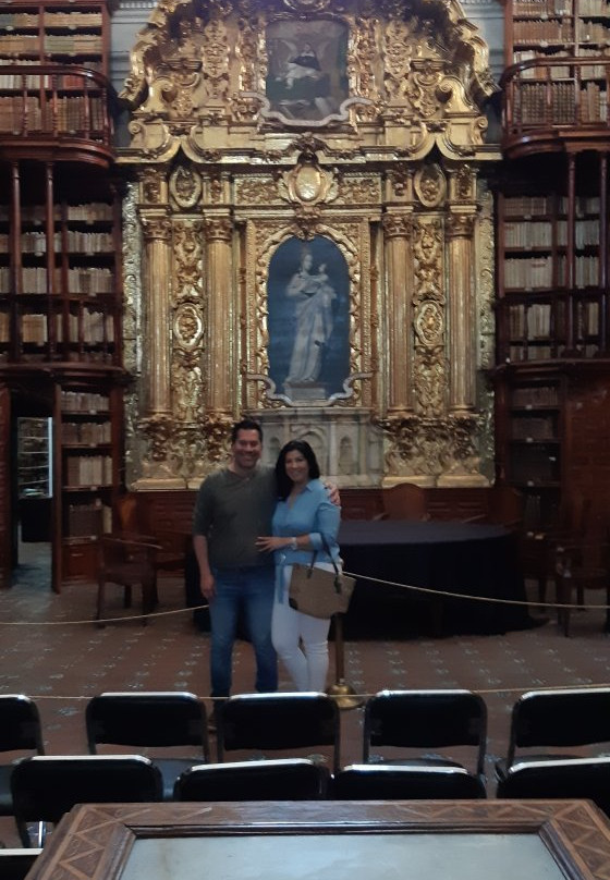 Biblioteca Palafoxiana-普埃布拉必去景点