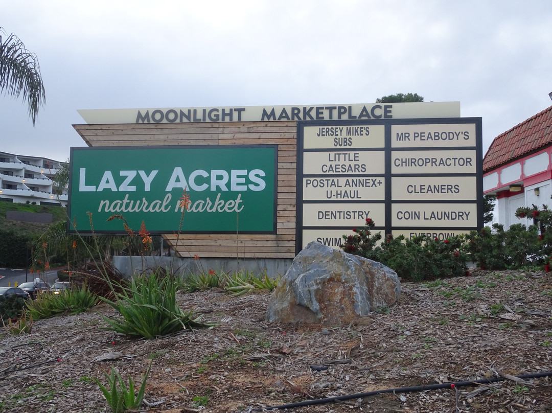 恩西尼塔斯旅游景点-Lazy Acres