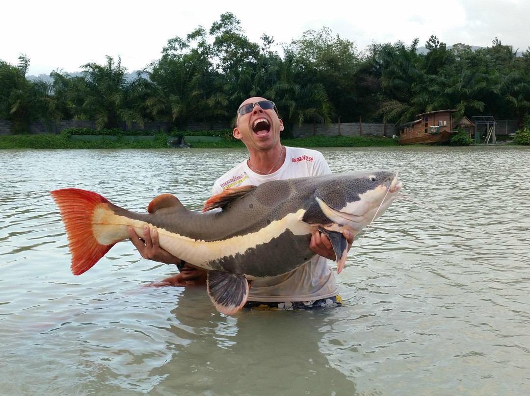 萝娜海滨精品度假村
