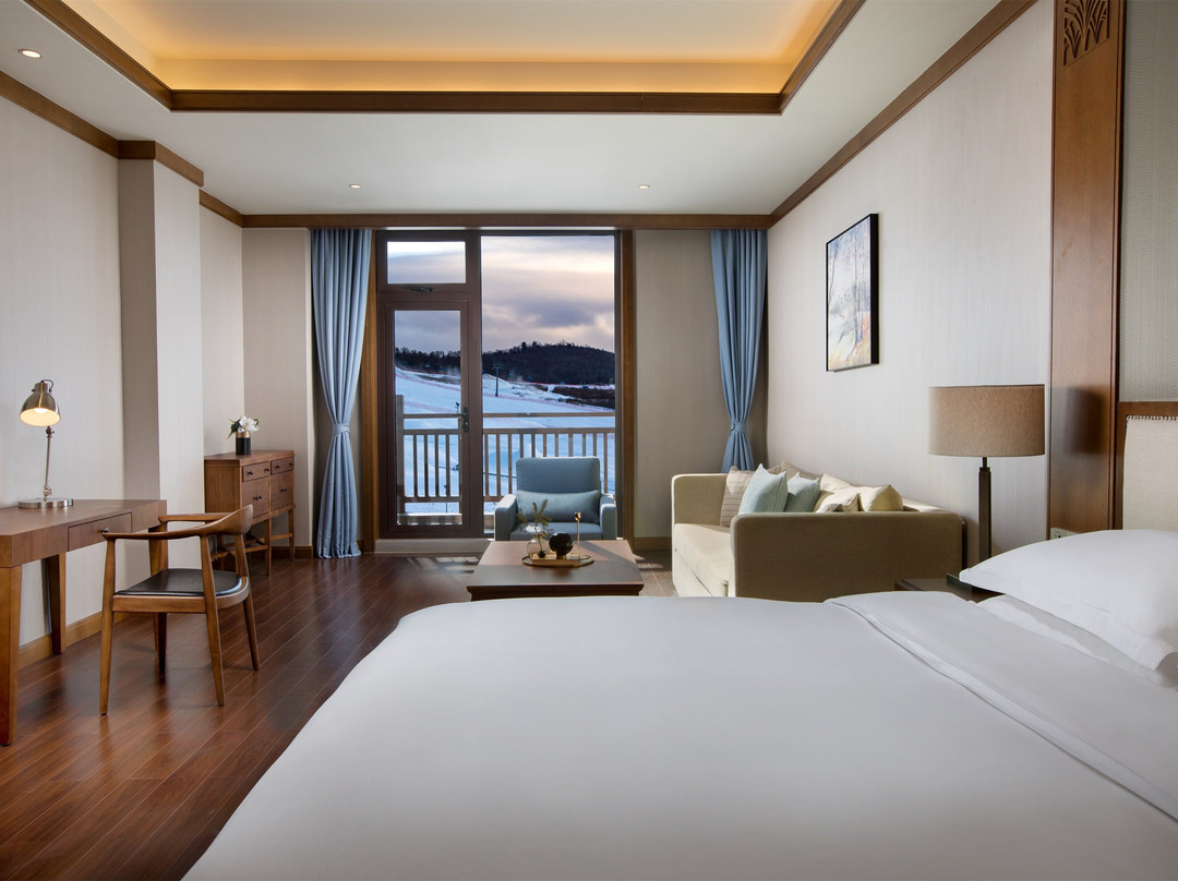 长白山鲁能胜地瑞士酒店度假村主图