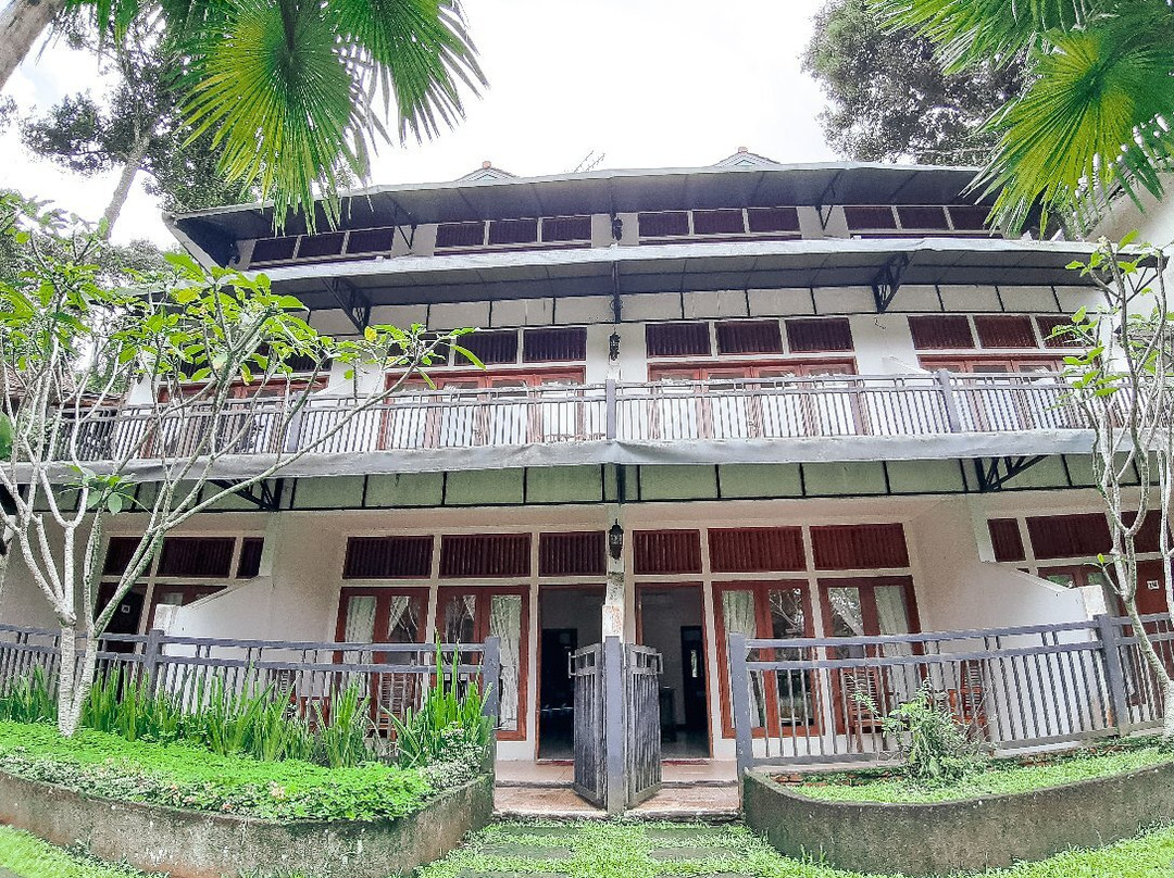 普里艾薇雅酒店主图