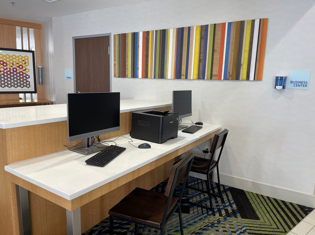Holiday Inn Express & Suites Dallas-frisco Nw Toyota Stdm By IHG