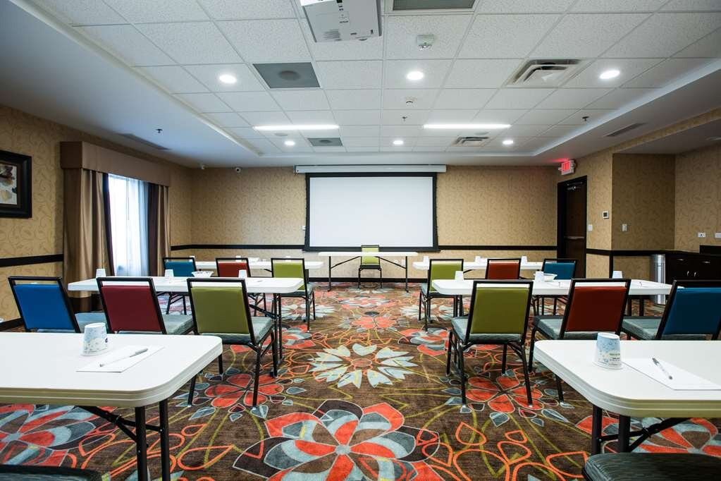 Hampton Inn & Suites Toledo/Westgate主图