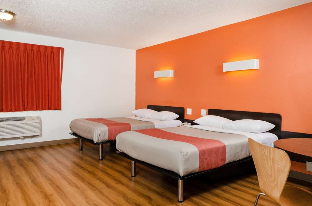 Ramada by Wyndham Merced主图