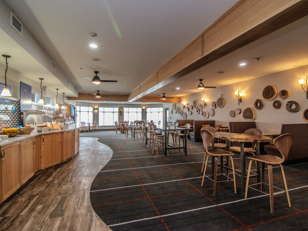 Holiday Inn Express & Suites Kalispell主图