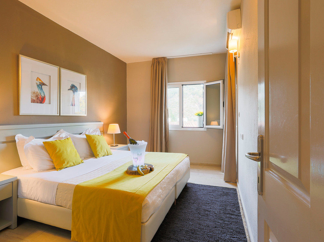 Tomato Beach Hotel主图