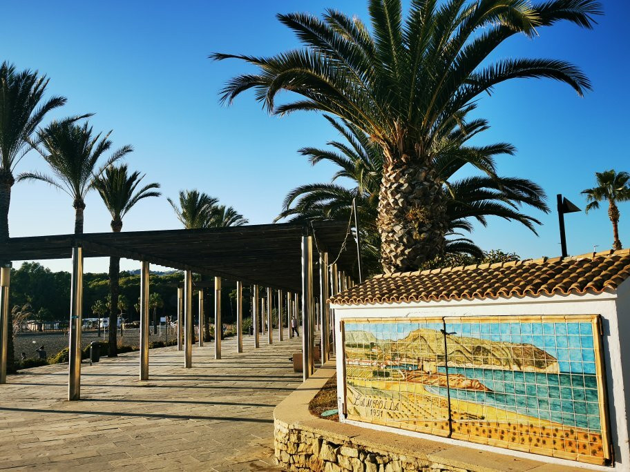 Playa de l'Ampolla景点图片