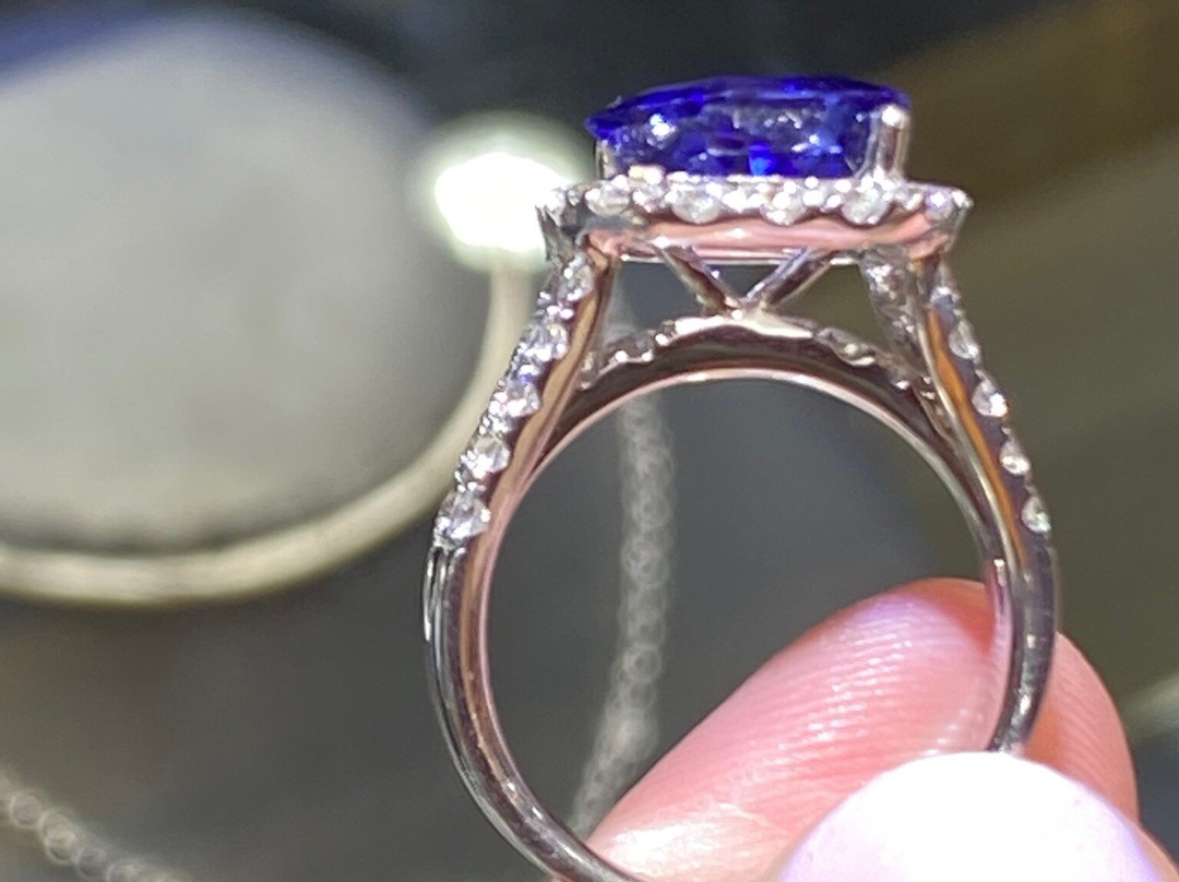 Beverly's Jewelers-圣 托马斯必去景点