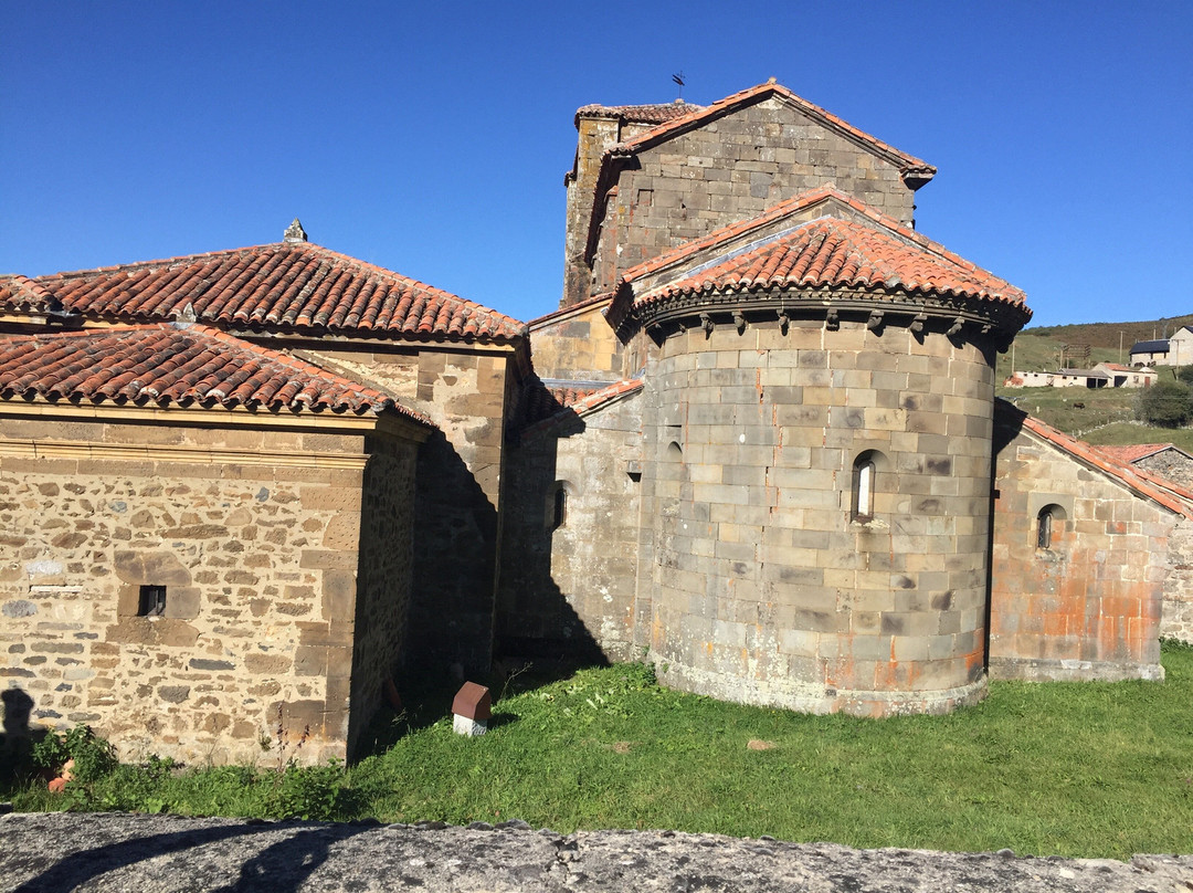 Colegiata de Santa Maria de Arbas-Villamanin必去景点