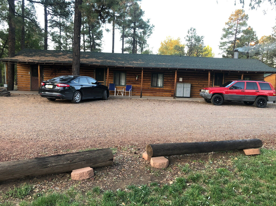 Double B Lodge主图