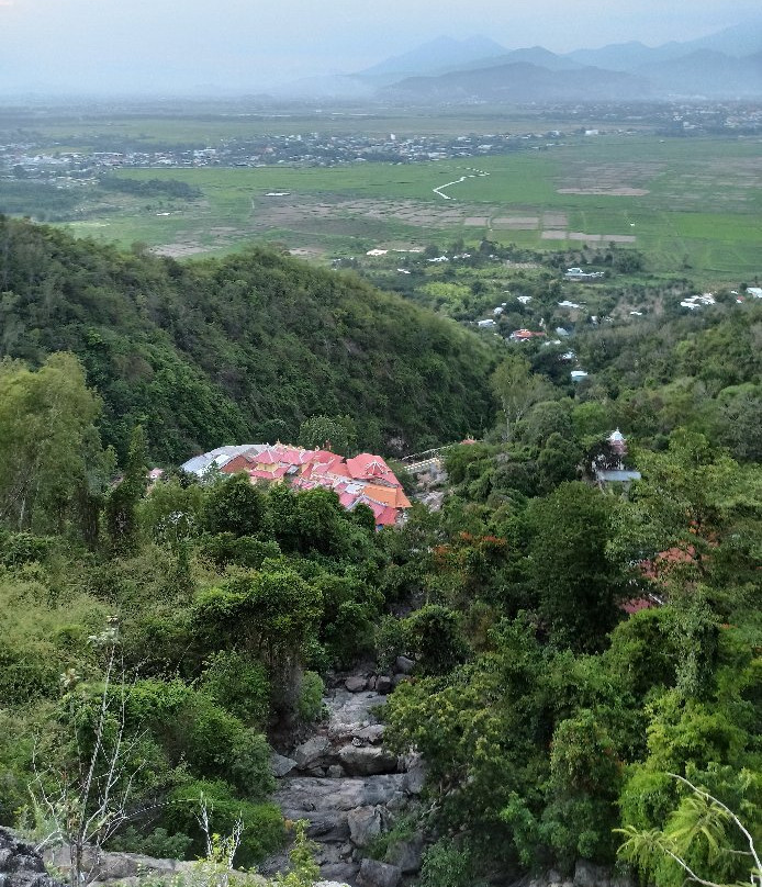 Suoi Do Pagoda-芽庄必去景点
