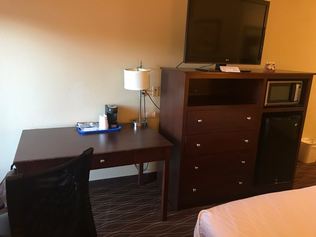 Best Western Plus Springfield Airport Inn主图