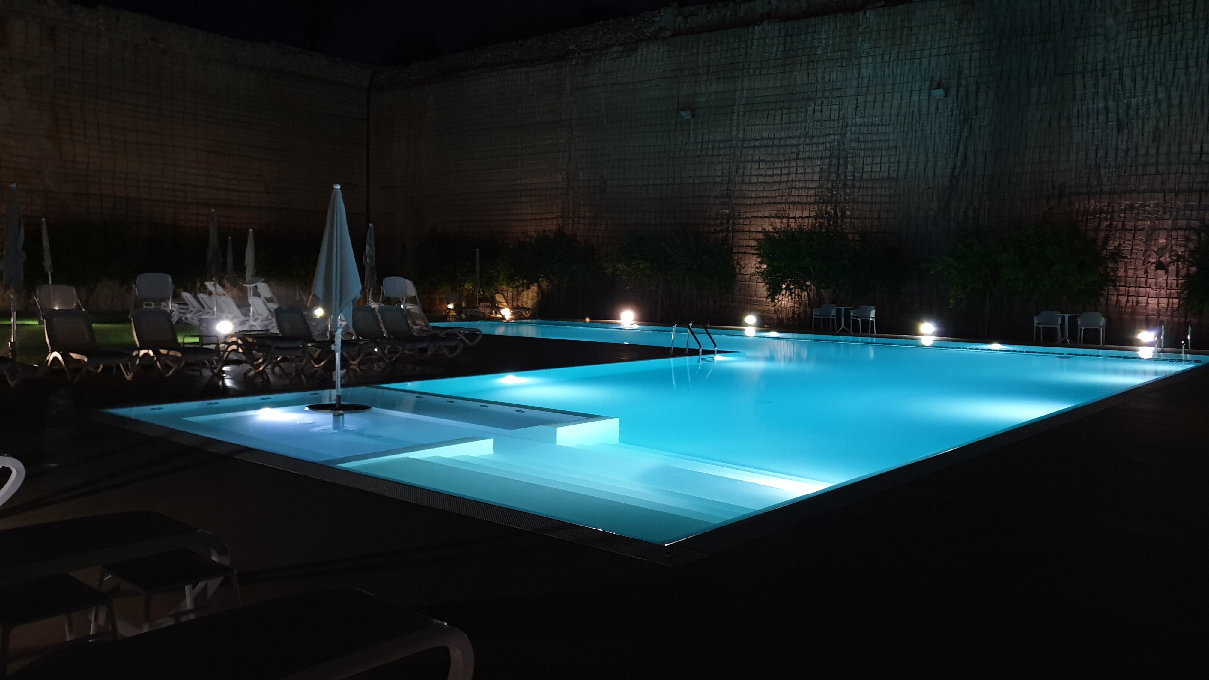Cave Bianche Hotel-泳池