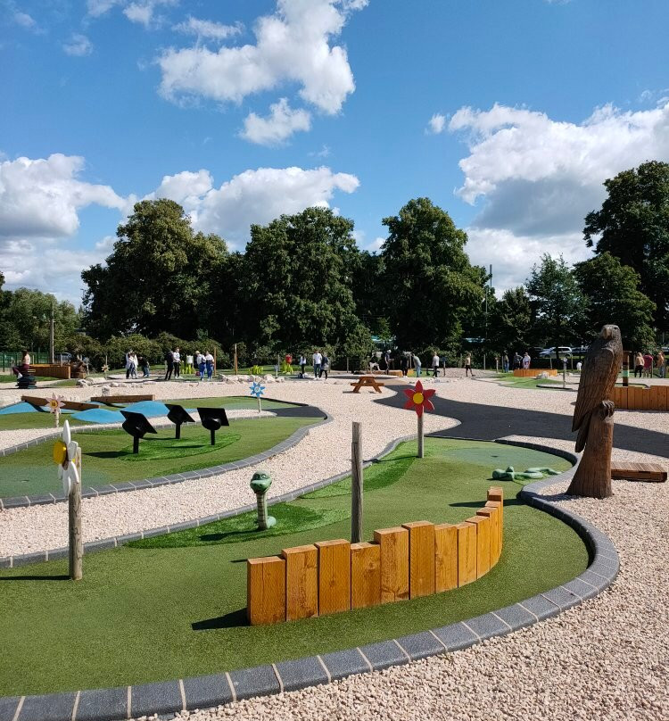 Highfields Park Adventure Golf景点图片