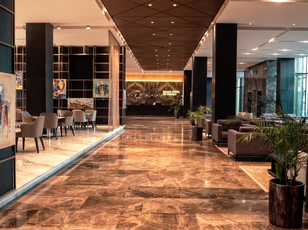 Grand Hotel de Kintele主图