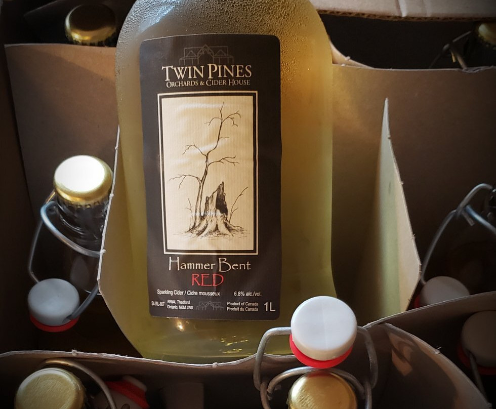 Twin Pines Orchards & Cider House景点图片