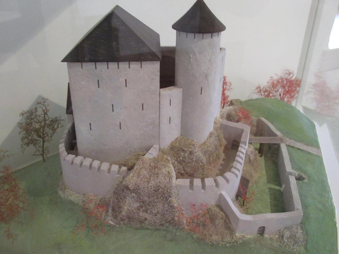 Chateau de Lowenburg景点图片