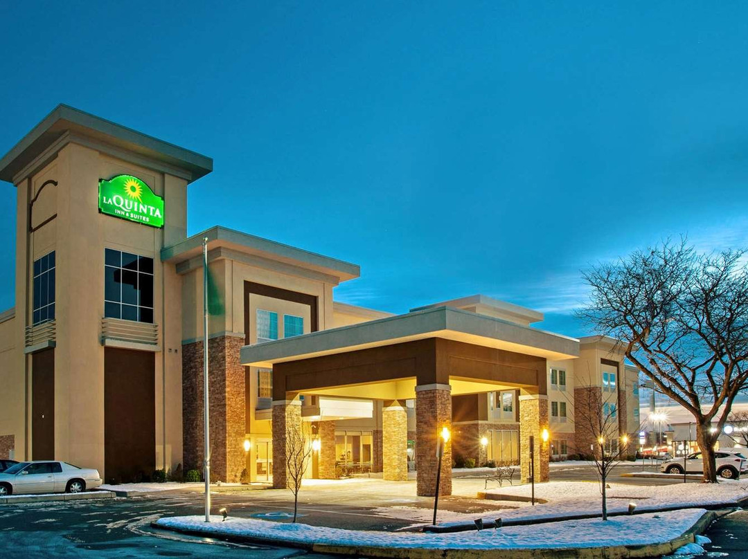 约克拉昆塔温德姆套房酒店主图