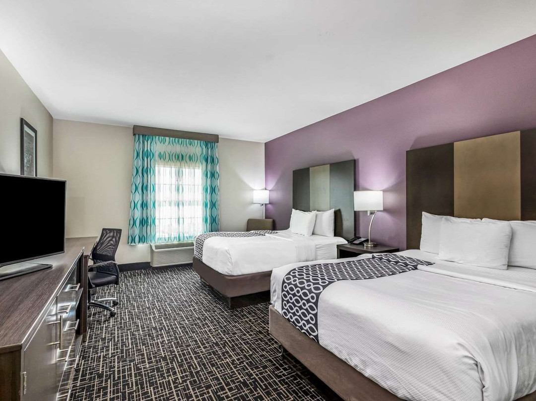 La Quinta Inn & Suites by Wyndham Claremore主图