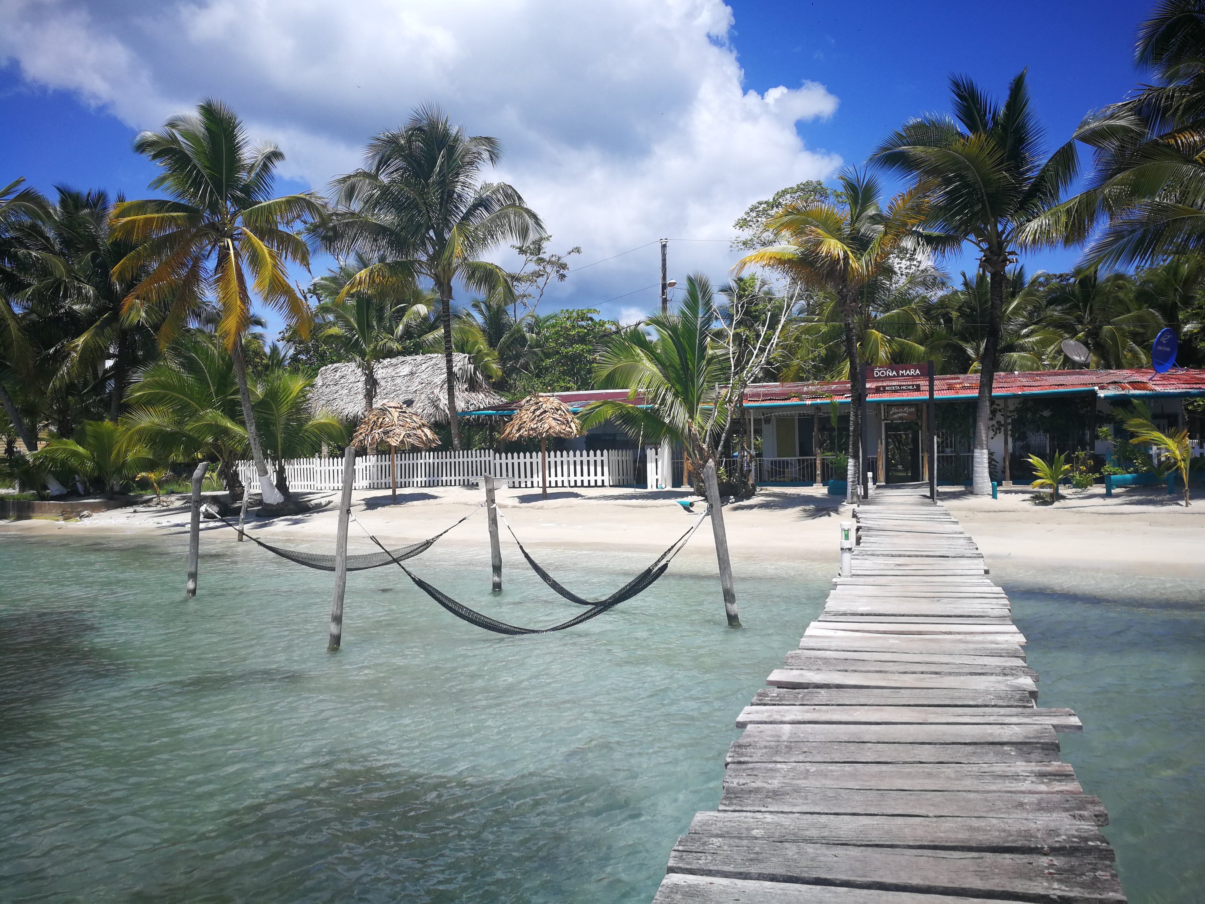 Dona Mara Beach Hotel-泳池
