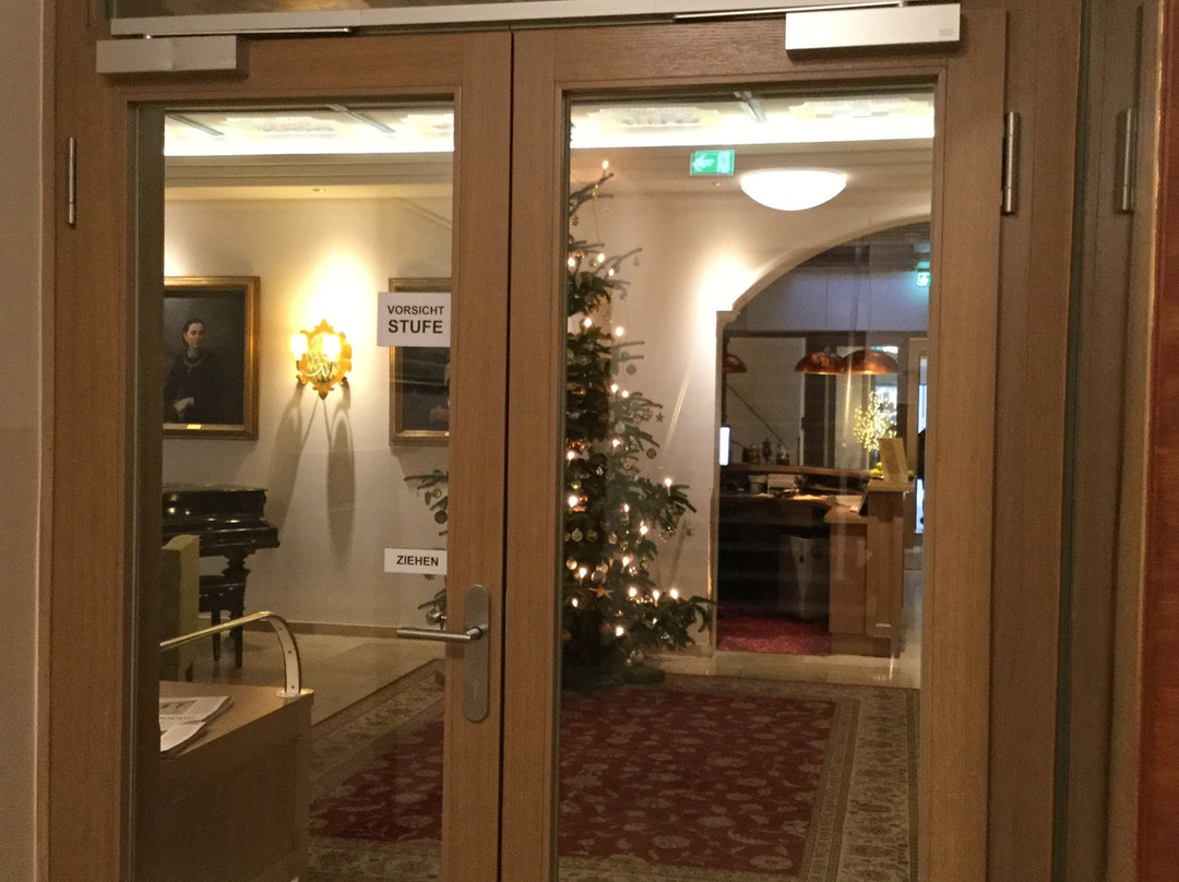 拜耶里切酒店主图