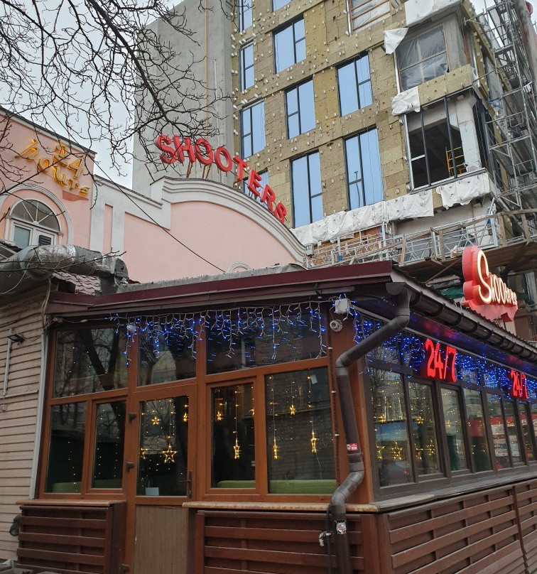 Shooters Complex - 24 hour Restaurant, Cocktail Bar, Karaoke & Club景点图片