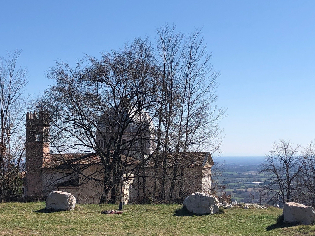 Santuario Diocesano Madonna del Monte in Costa di Aviano景点图片