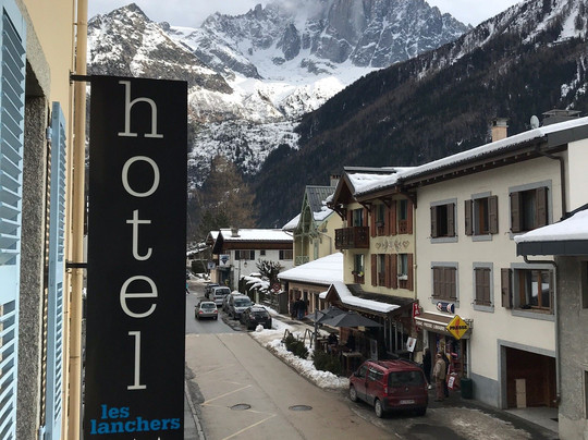 兰彻斯酒店主图