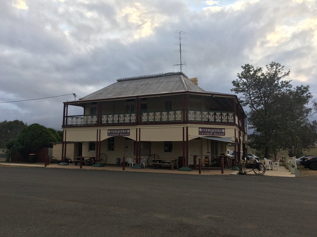 Maryvale Crown Hotel主图