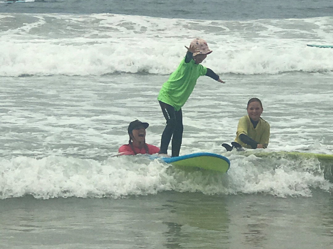 Camel Rock Surf School景点图片