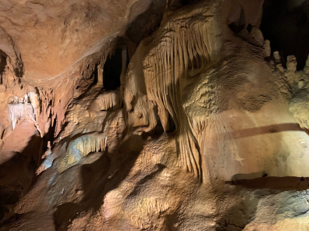 Taskuyu Cave景点图片